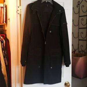 Elie Tahari L long thin coat needs small repair